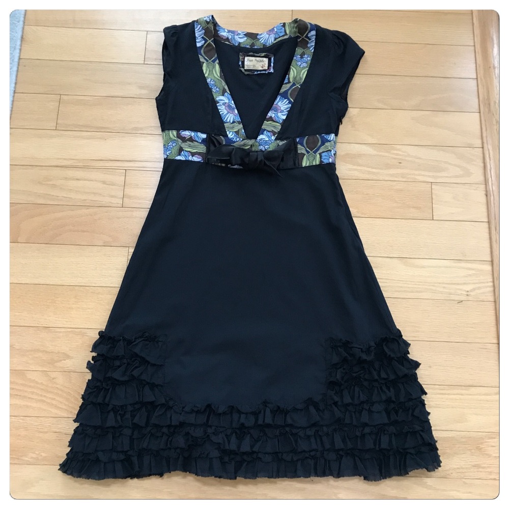 Free People, Beautifully Designed Black Dress!